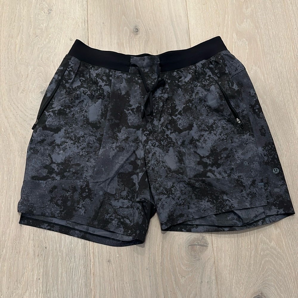 Lululemon License to Train Linerless Short 7" Size Large